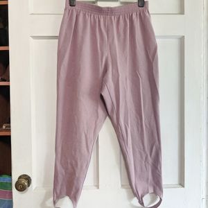 Vintage Alfred Dunner Petite elastic stirrup pants